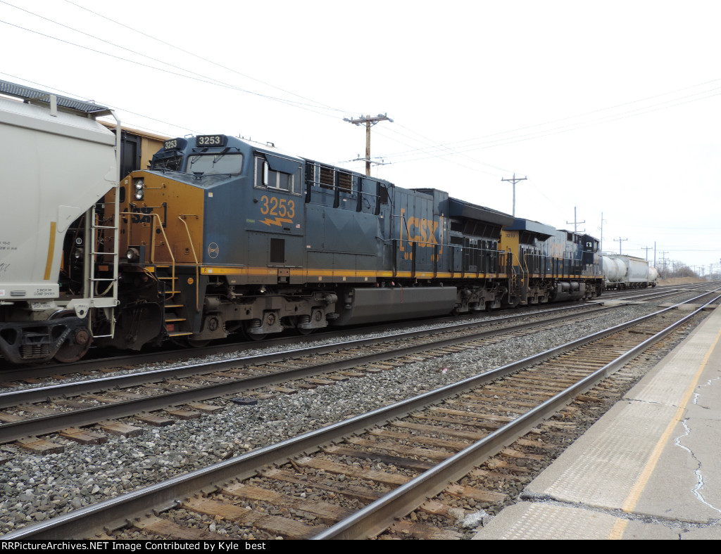 CSX 3253 